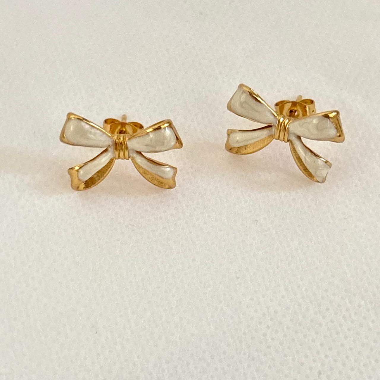 Petite Ribbon Charm Studs -White