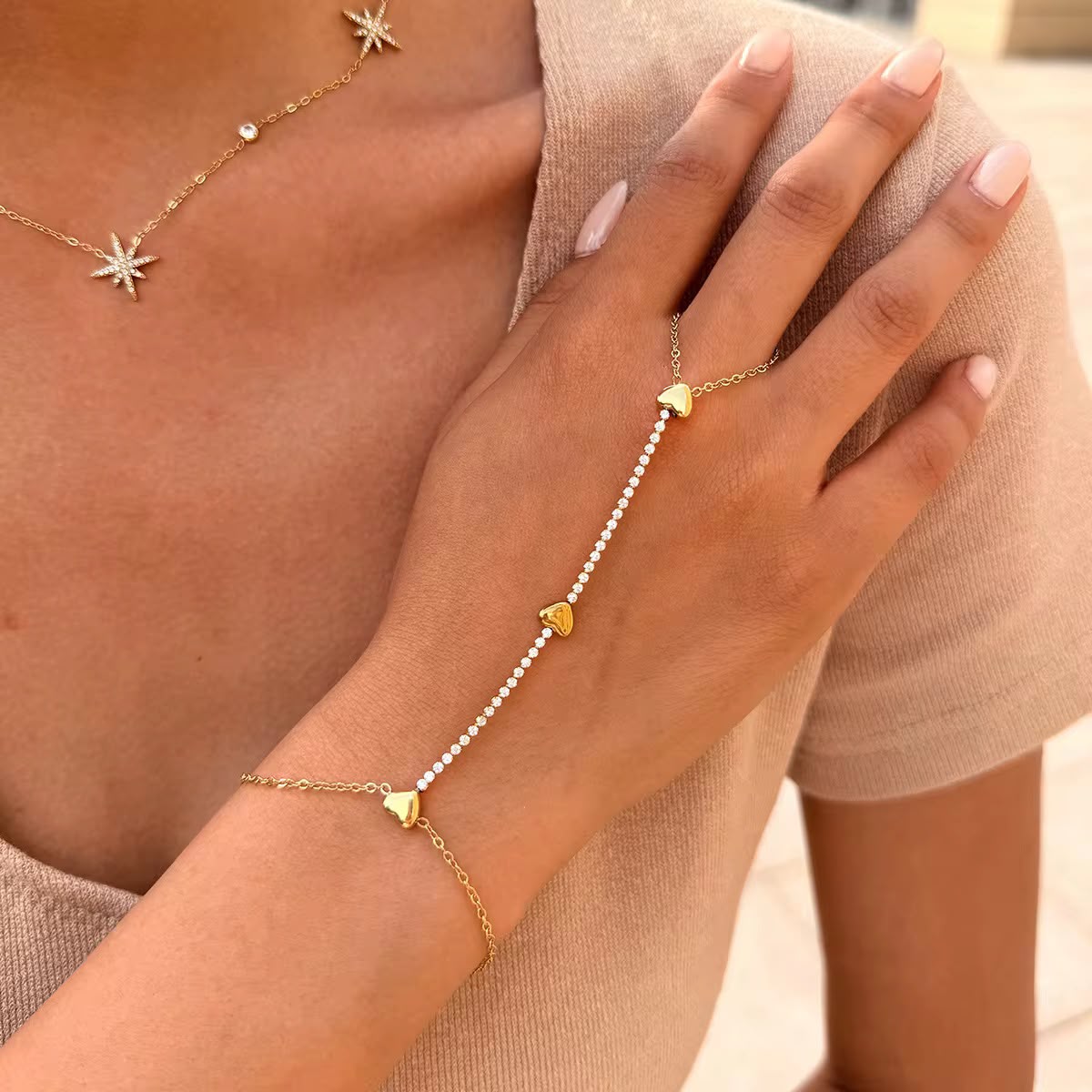 Glitz Heart Hand Chain