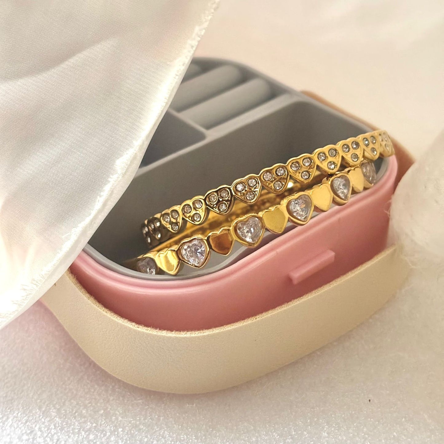 Glitzie Heart Bracelet