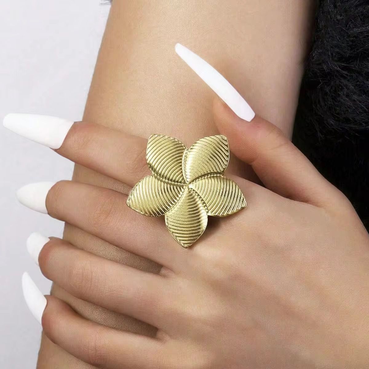 Flora Fantasy Statement Ring