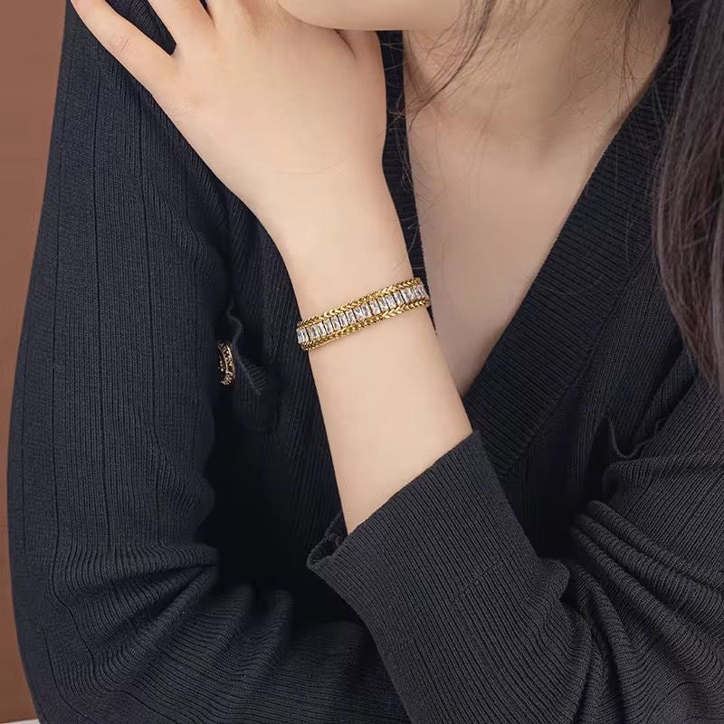 Glaciar Gilded Baguette Bracelet