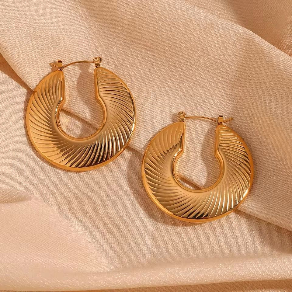 Bianca Chic Hoops -18K