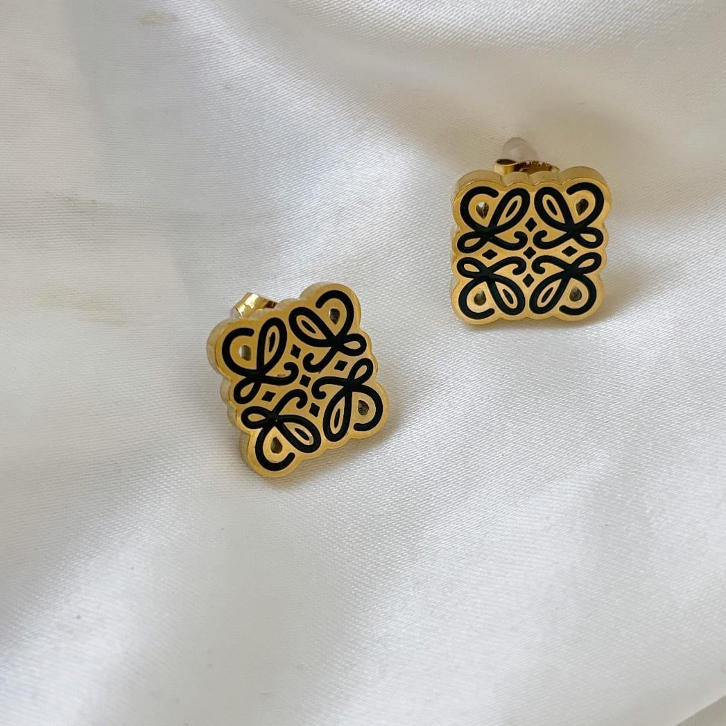 Lo Luxe Studs -18K