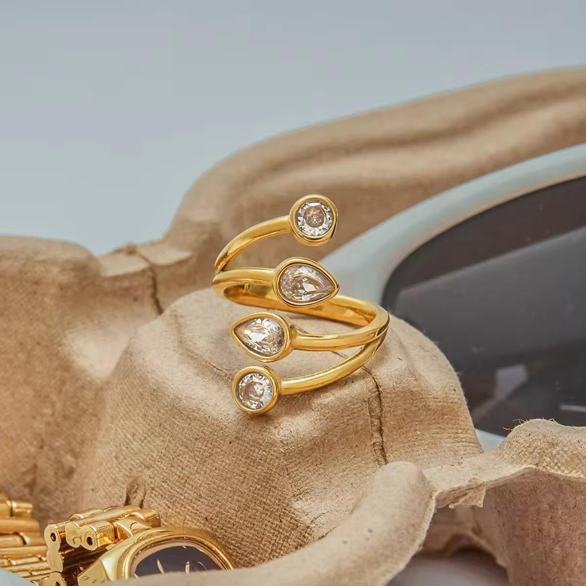 Lavisa Diamond Ring