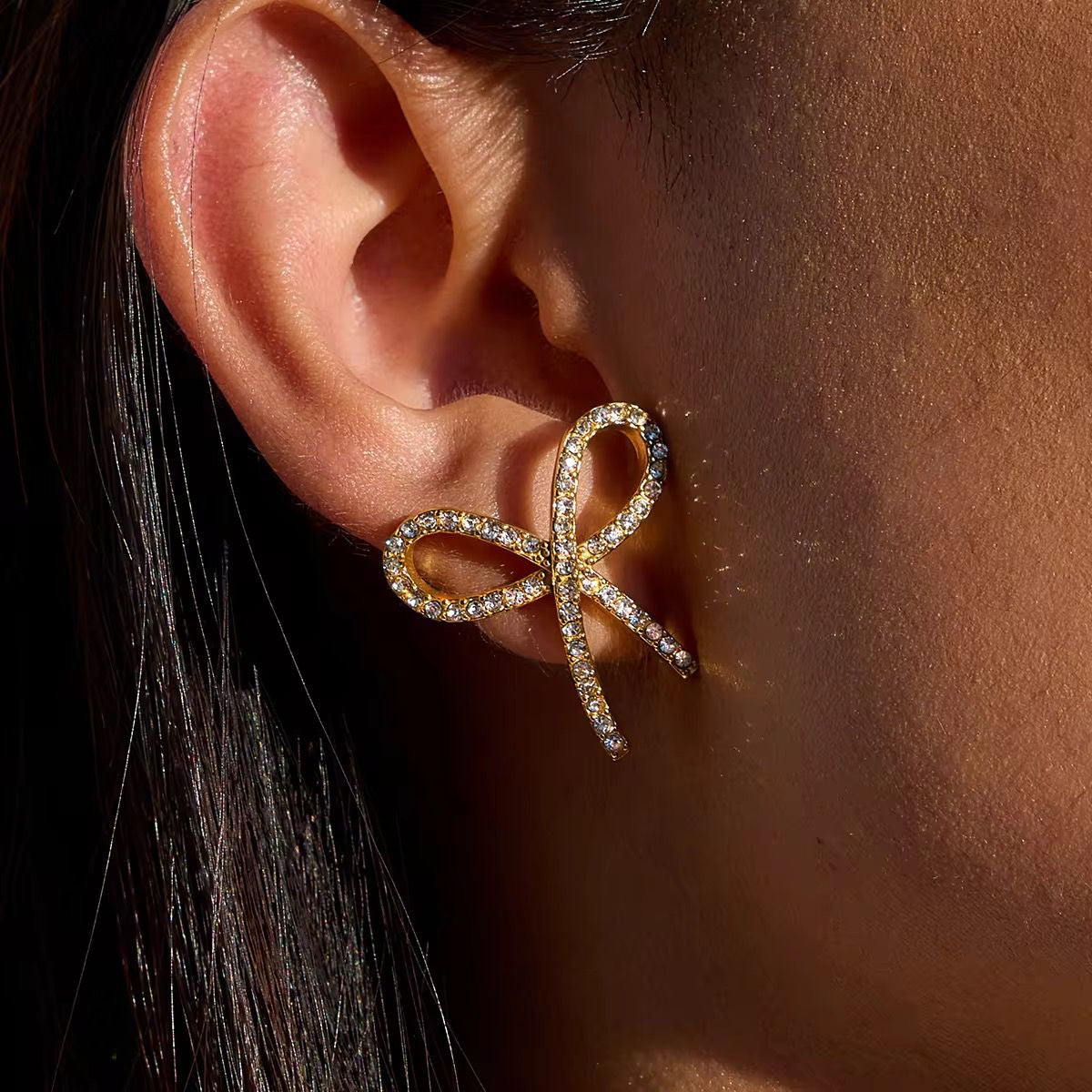 LUX Chérie Bow Studs