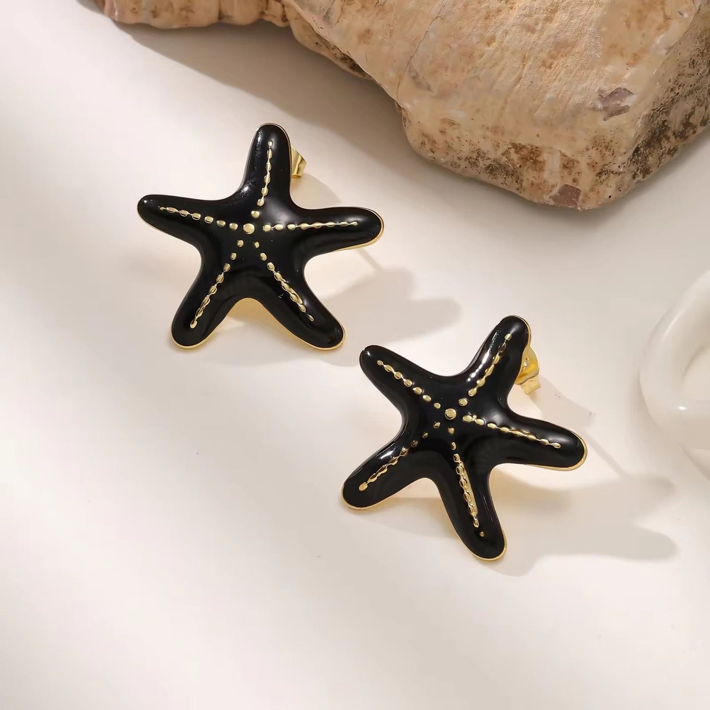 Starlétta Studs -Black