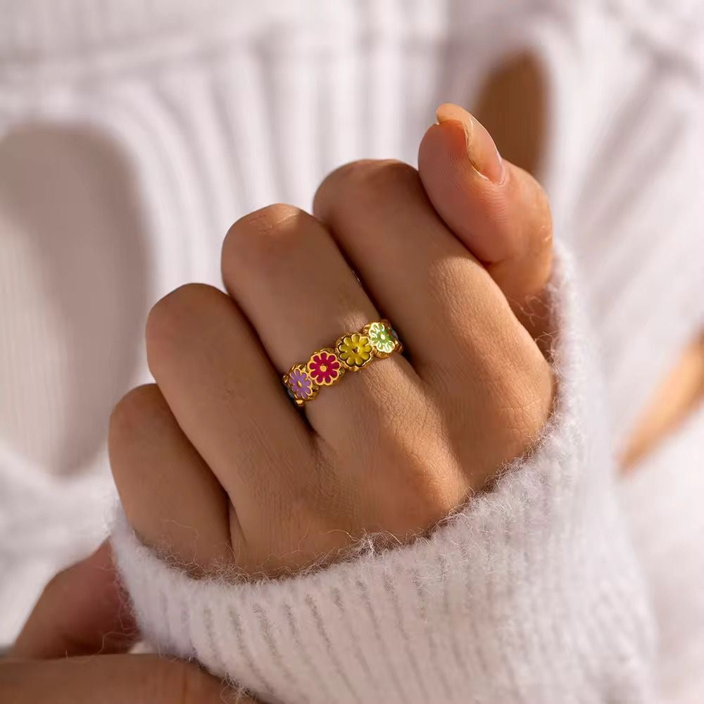 Daisy Bloom Ring -Multi