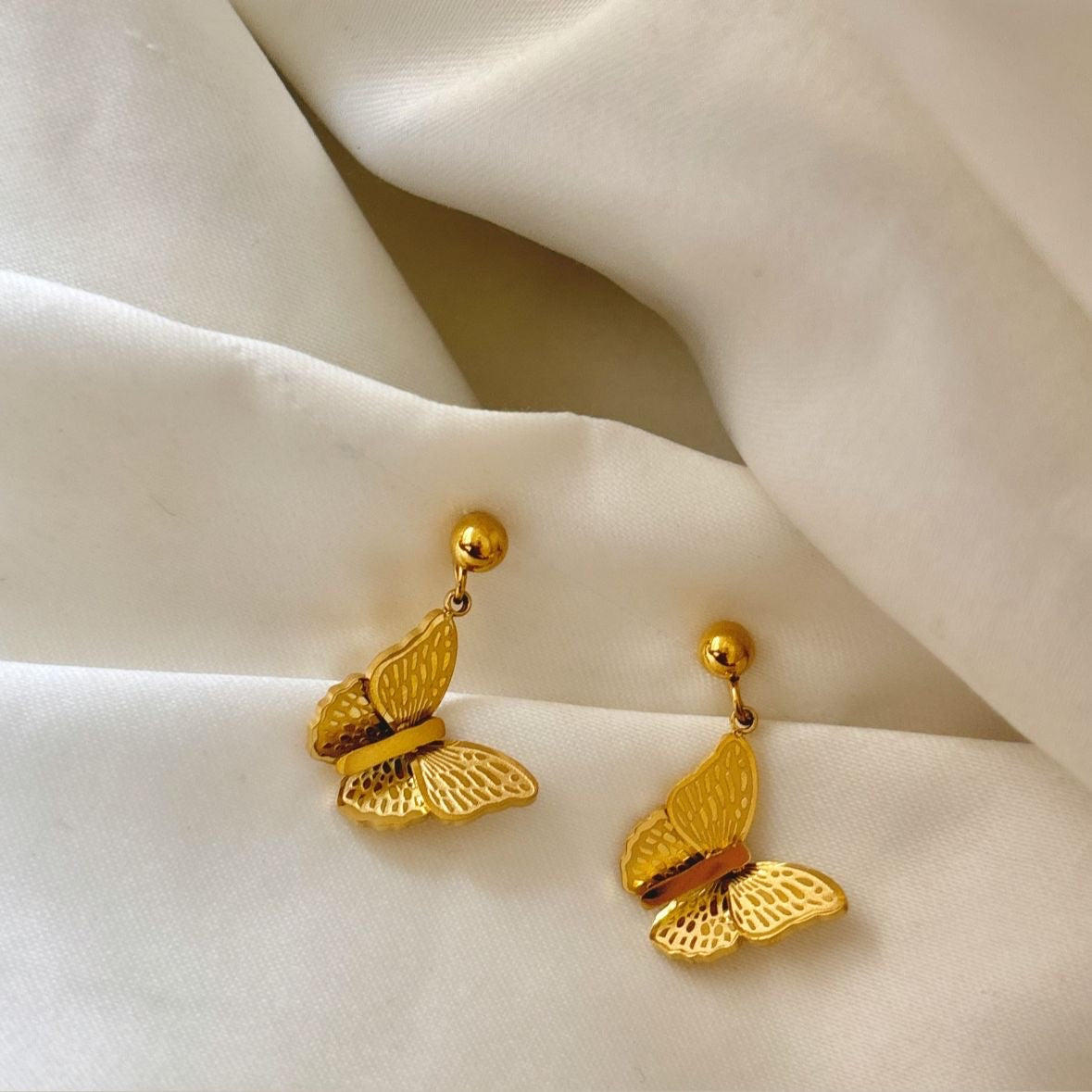 Flutter Charms Earrings -18K