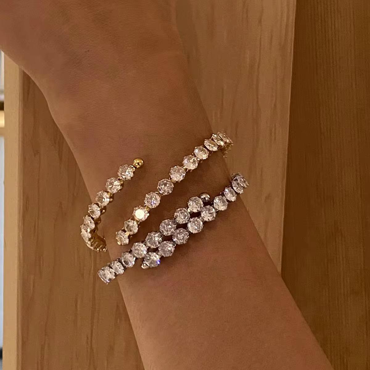 Princess Diamond Cuff -18K
