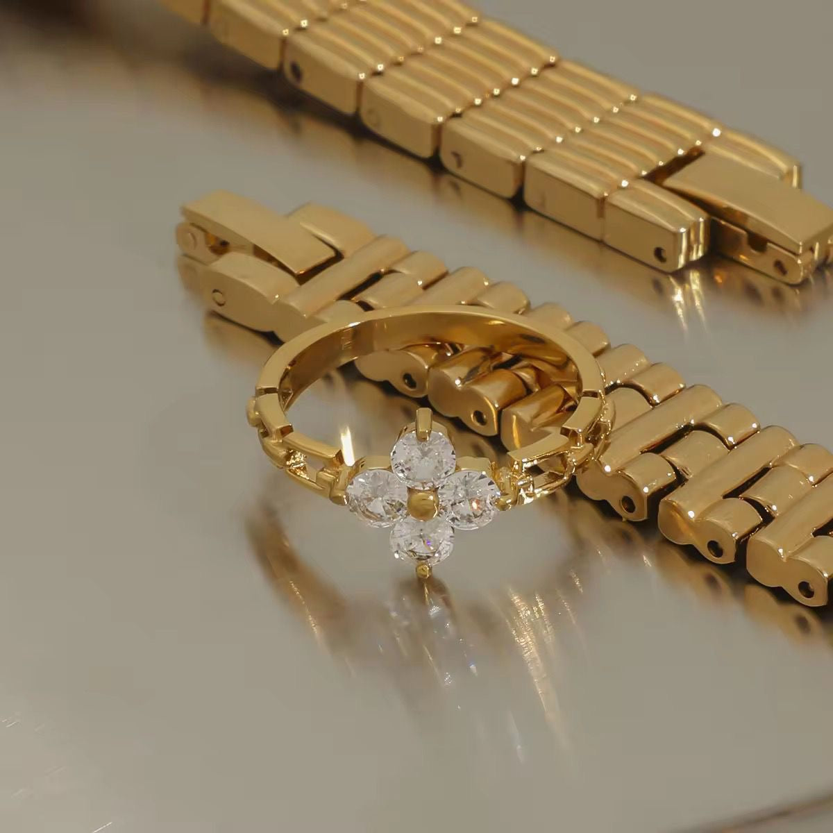 Queen Clovia Ring