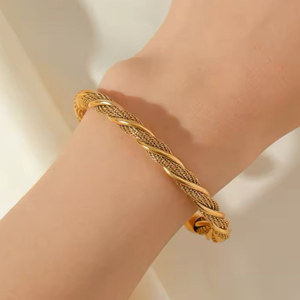 Luxe Twisted Bracelet -18K