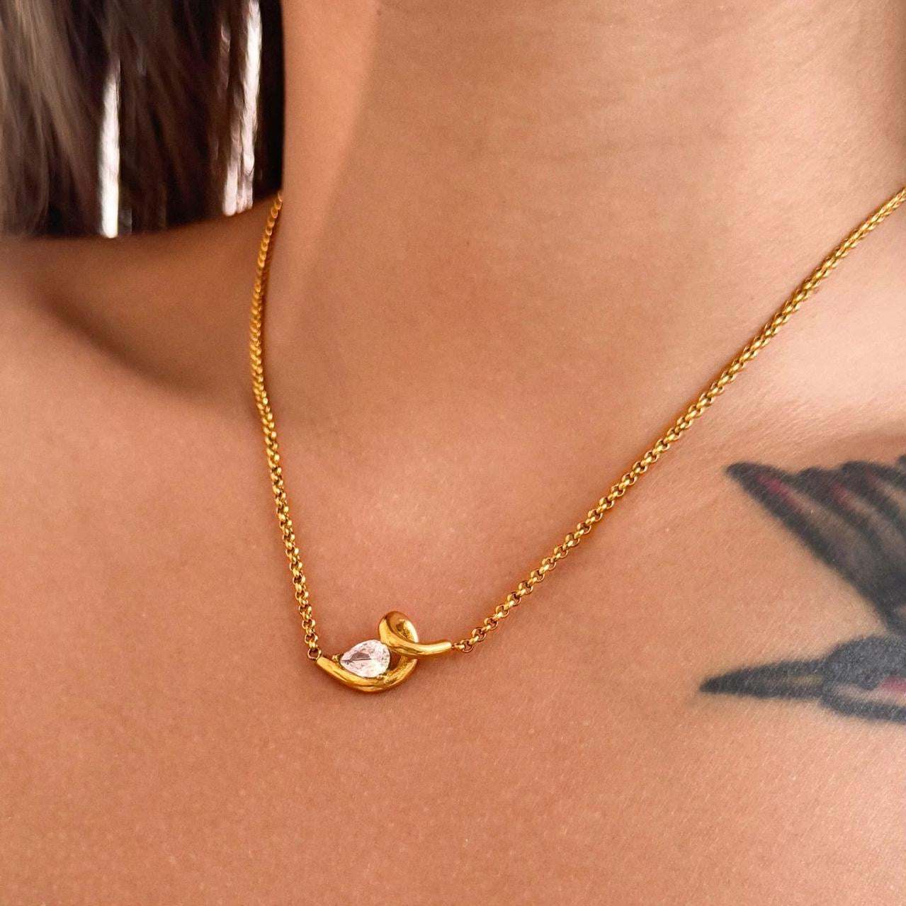 Ećlat Necklace