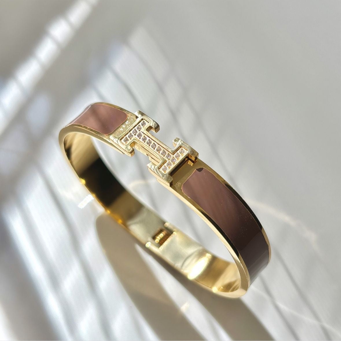 Luxurious Zircon H Bracelet-22K | Mauve