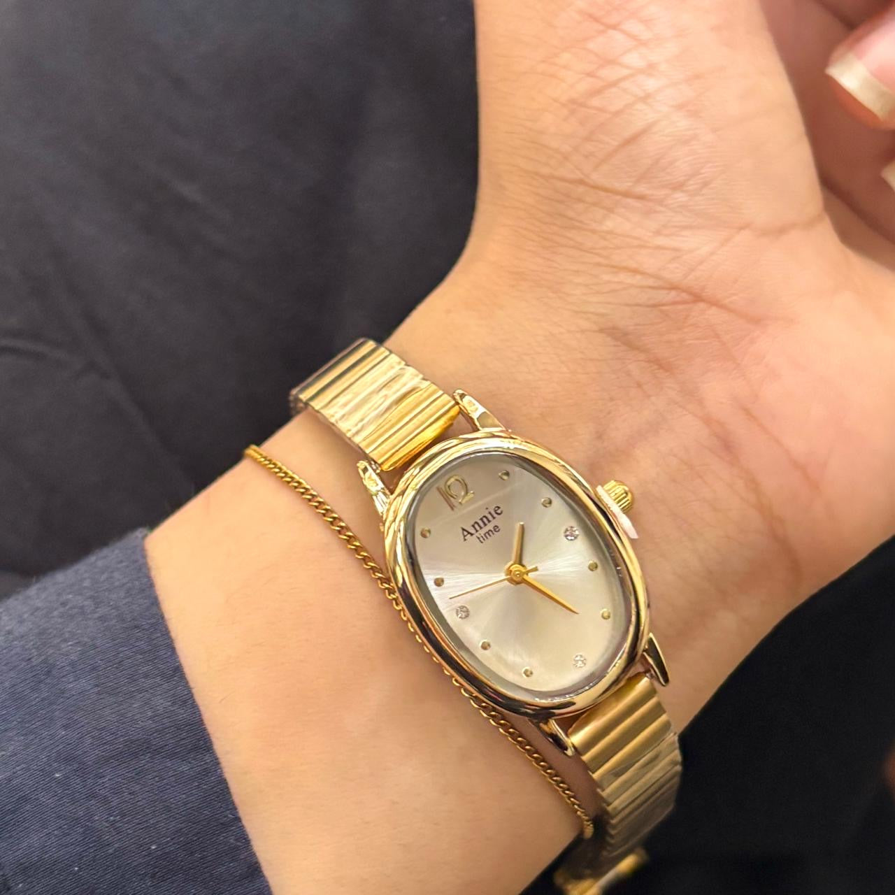 Ellipse Ova Lux Gold Watch