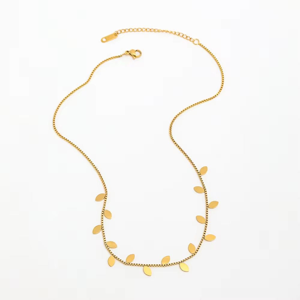 Leafy Affair Necklace