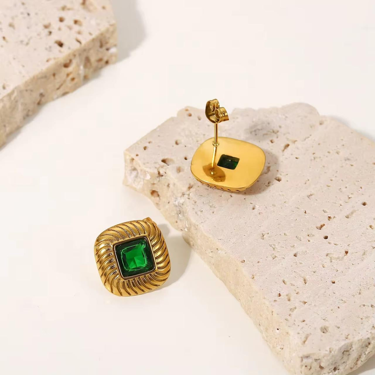 Emerald Fiorella Studs -18K