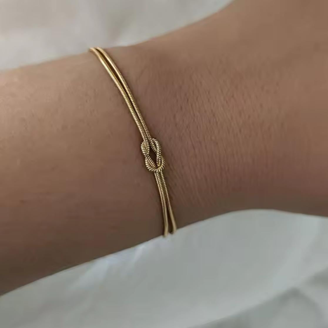 Infinity Knot Bracelet -18K