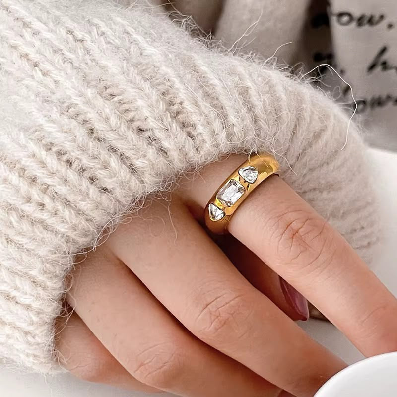 Asterina Diamond Chunks Ring
