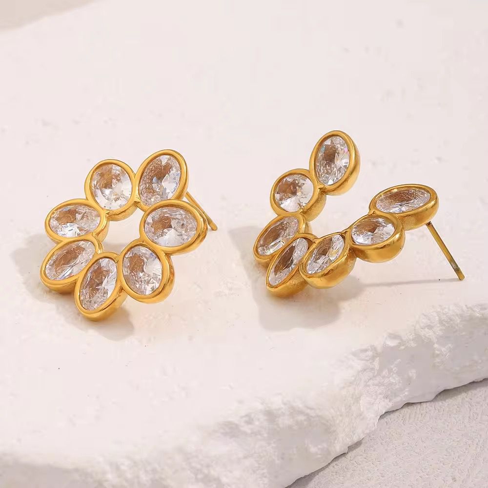 Petite Dewdrop Spark Studs