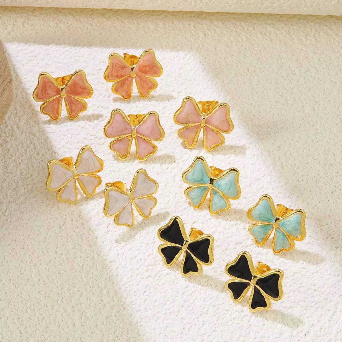 Disty Bow Studs -Black