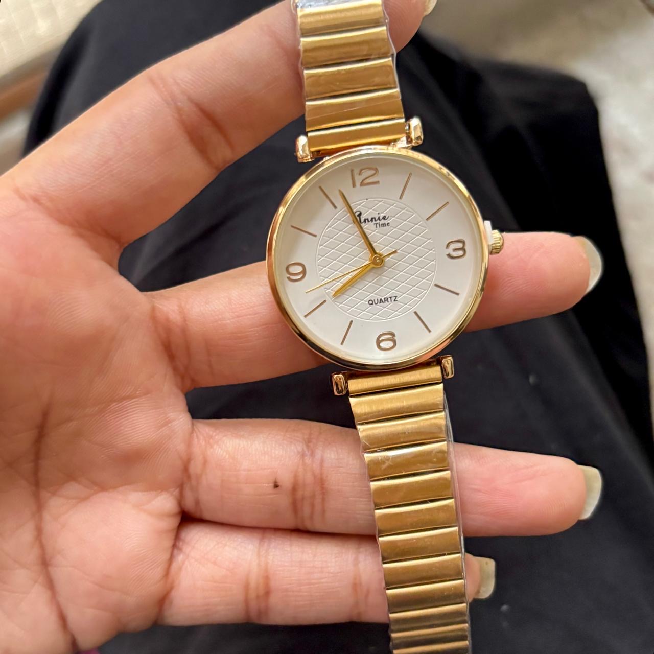 Élise Everyday Staple Pearly White Watch