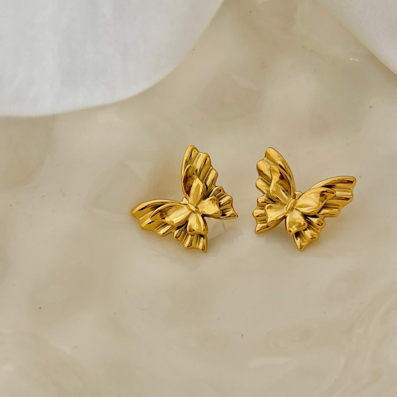 Mariposa Studs