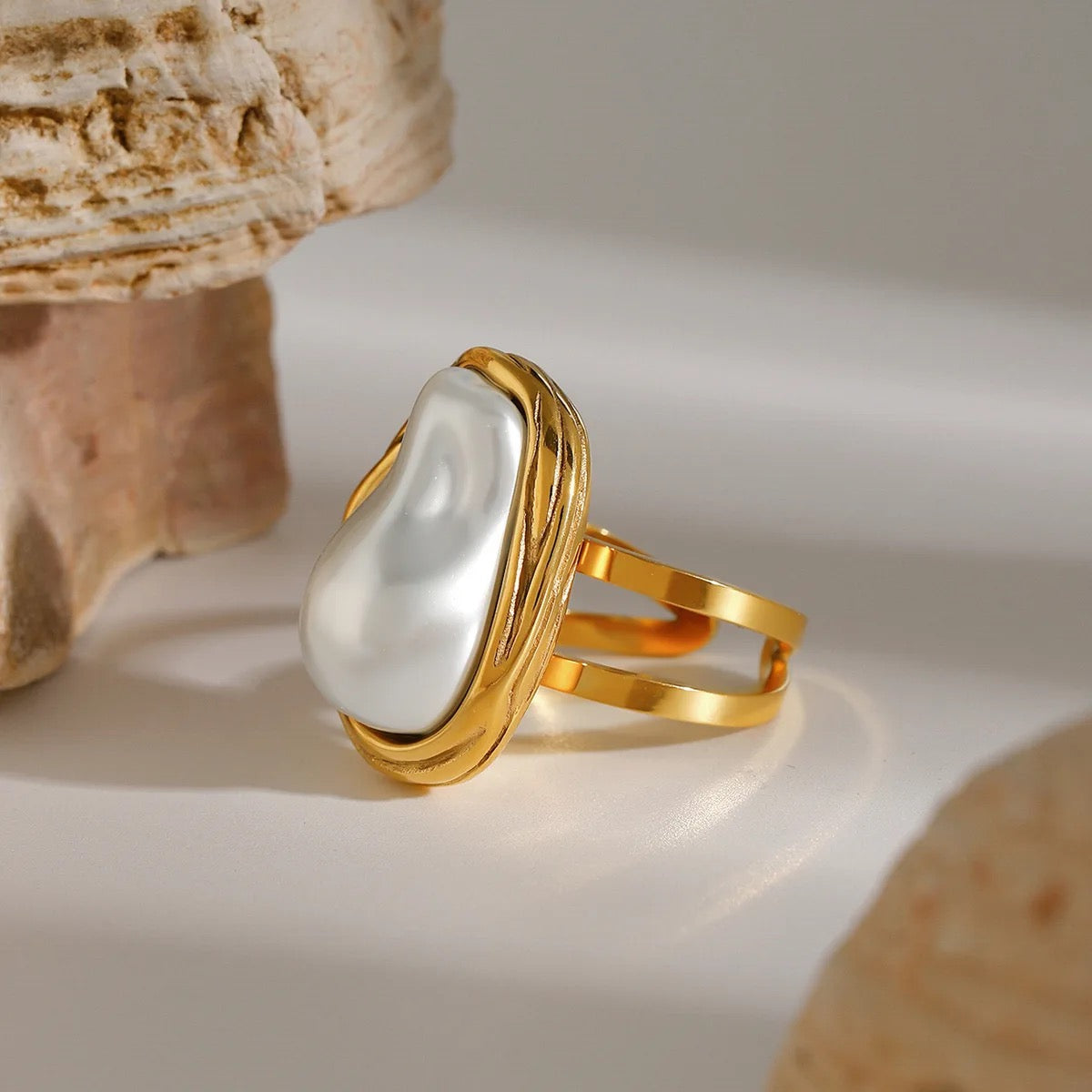 Irregular Baroque Pearl Ring -18K