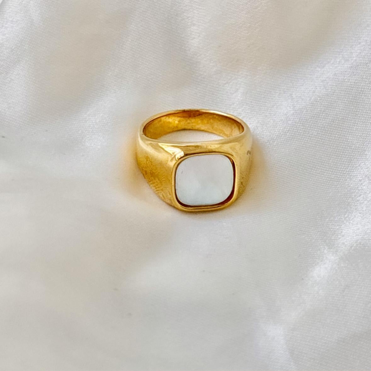 Grace Radiance Ring -18K