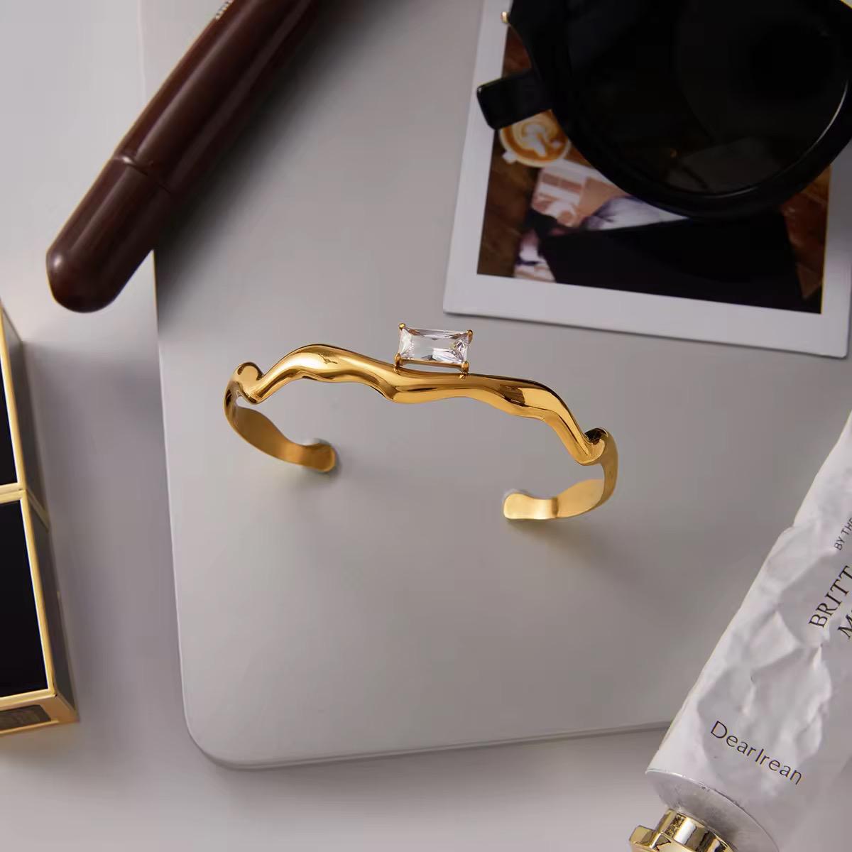 Riviera Wave Cuff