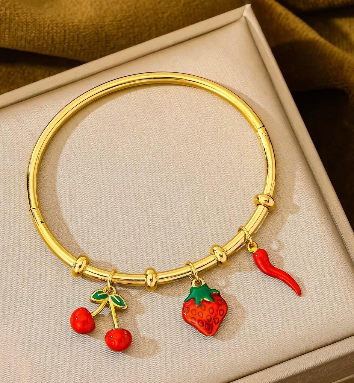 Berry Spicy Charm Bracelet