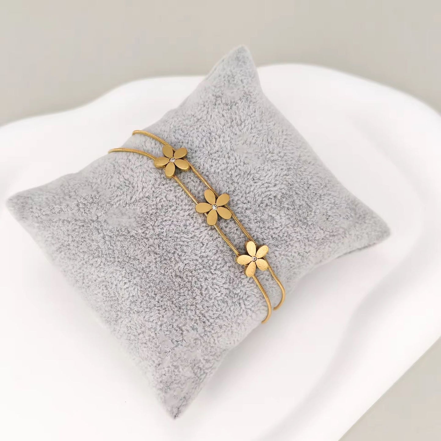 DreamyDaisy Bracelet