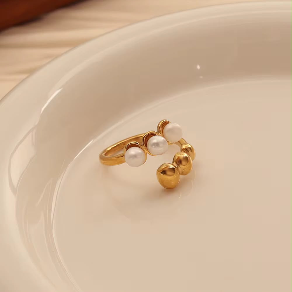 Pearl Criss Ring -Adjustable