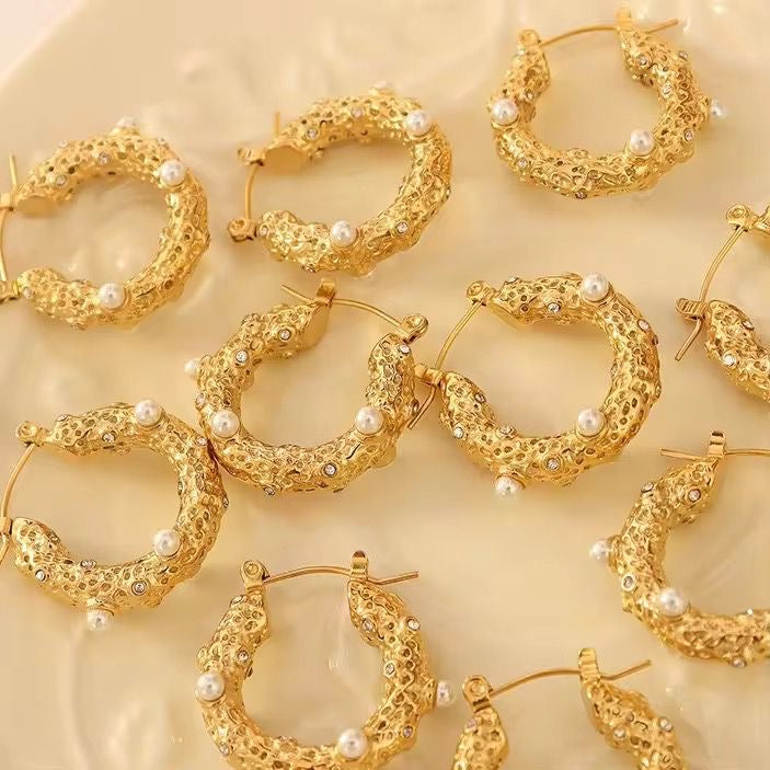 Perola Dotted Hoops
