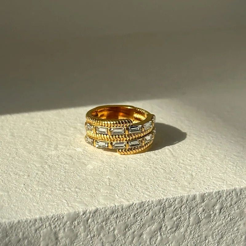 Stardust Diamanté Ring -18K