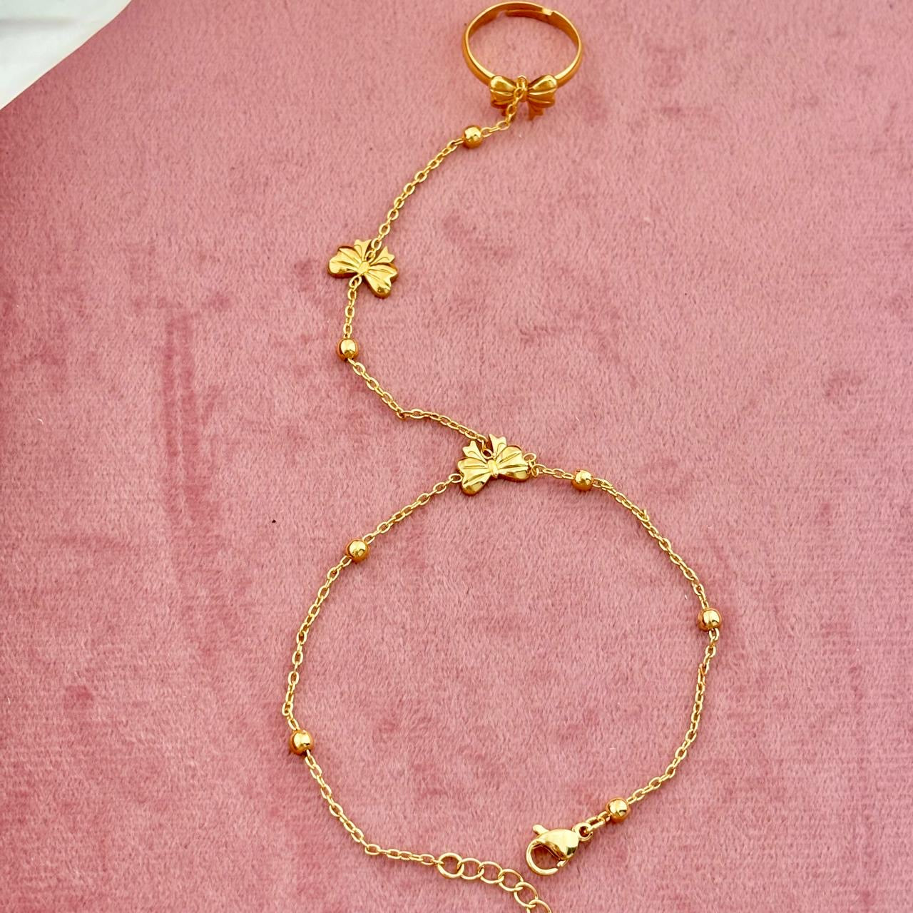 Disty Bow Hand Chain