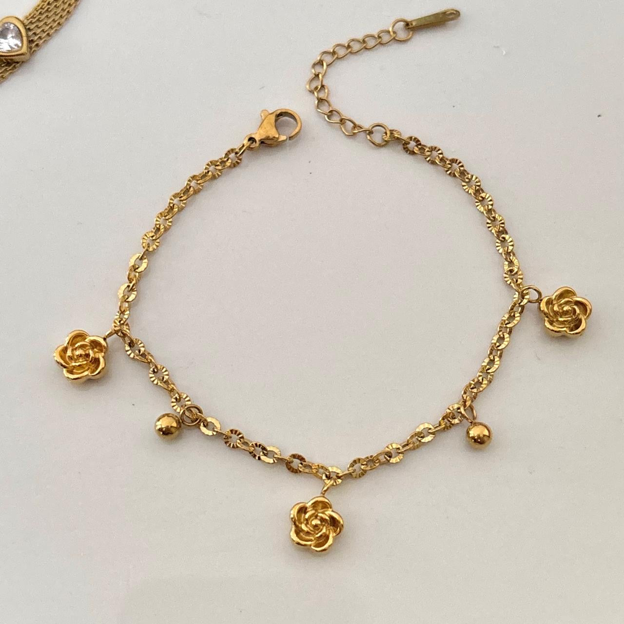 Rosá Charm Bracelet