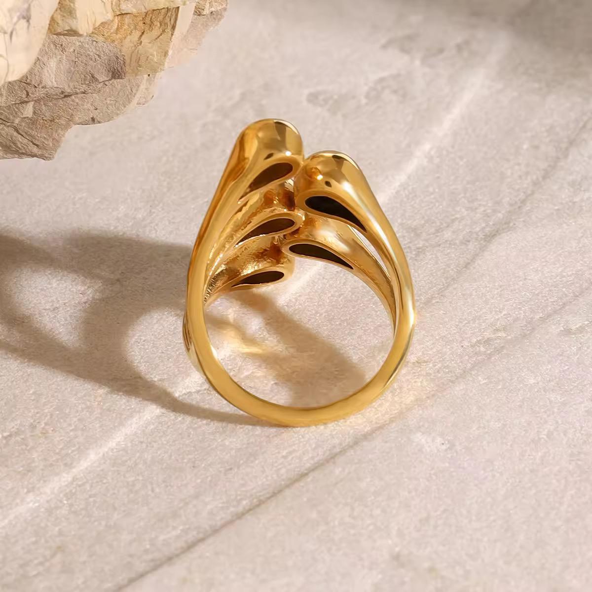Sculpted Shine Ring
