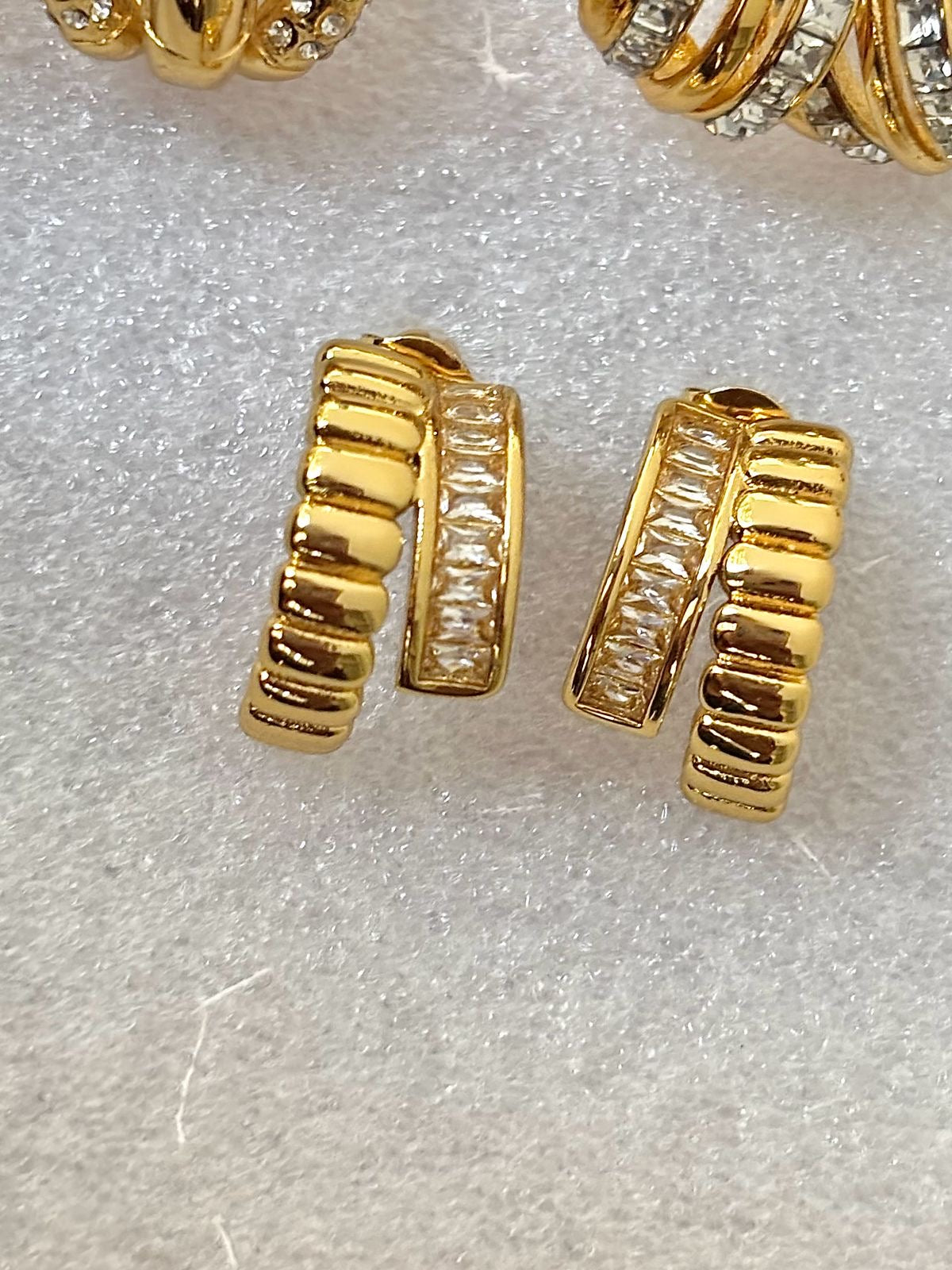 Ribbed Icy Studs