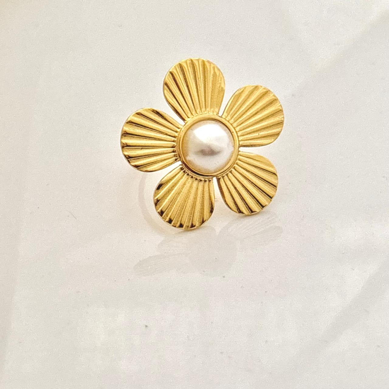 Periwinkle Pearle Ring