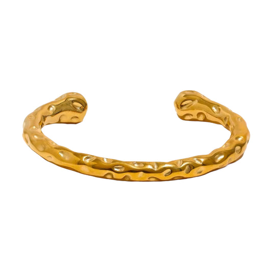 Mateo Hammered Cuff -18K