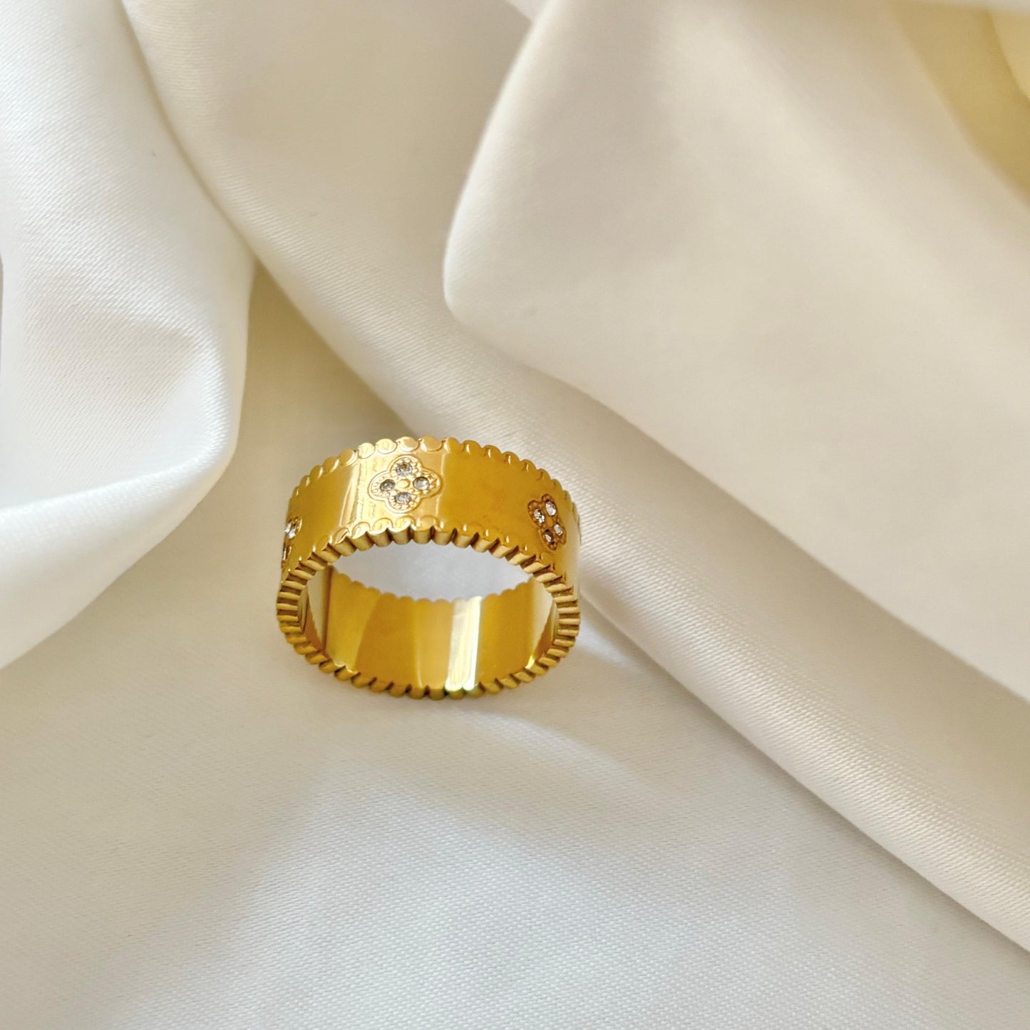 Luxe Scarlett Clove Ring