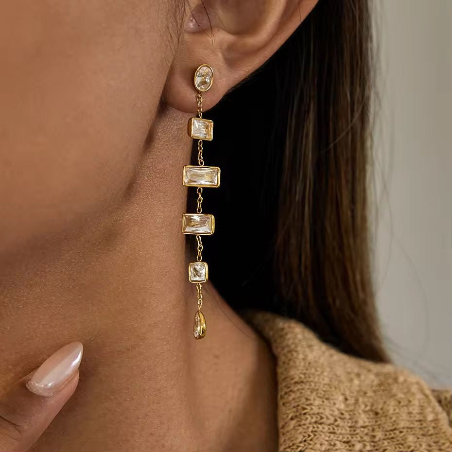Atelier Drop Studs