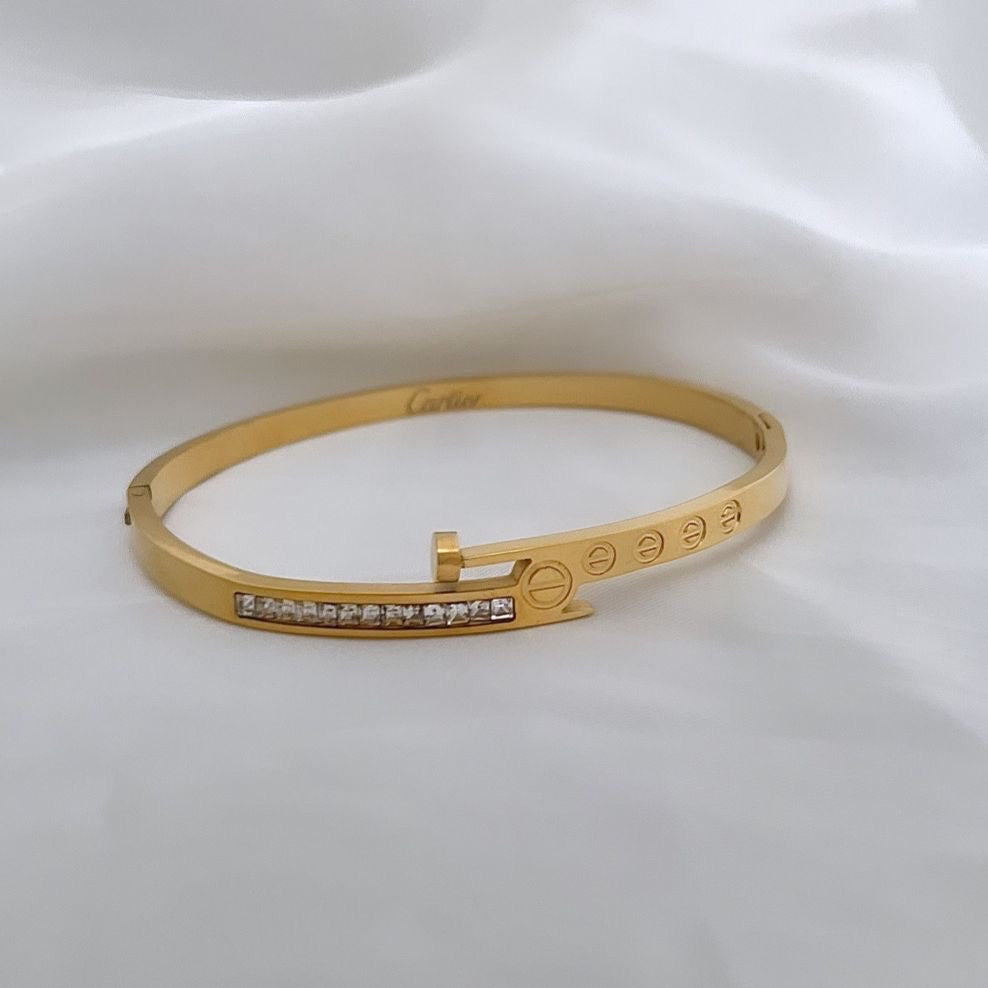 Baguette Cz Nail Bracelet -18K