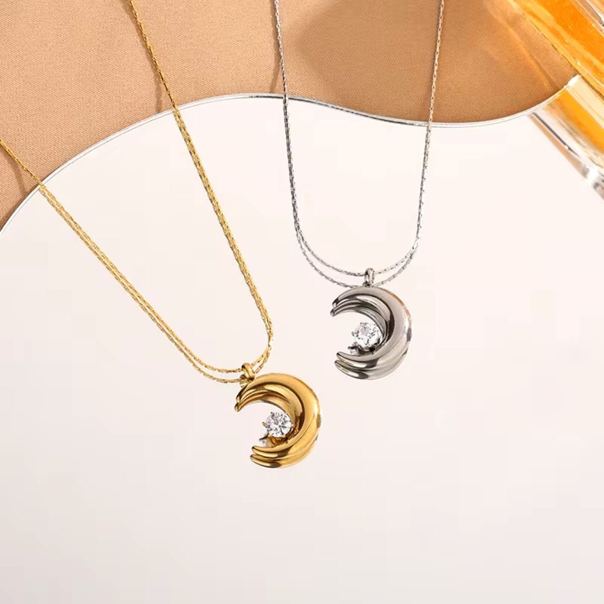 Moon Diamond Necklace -18K