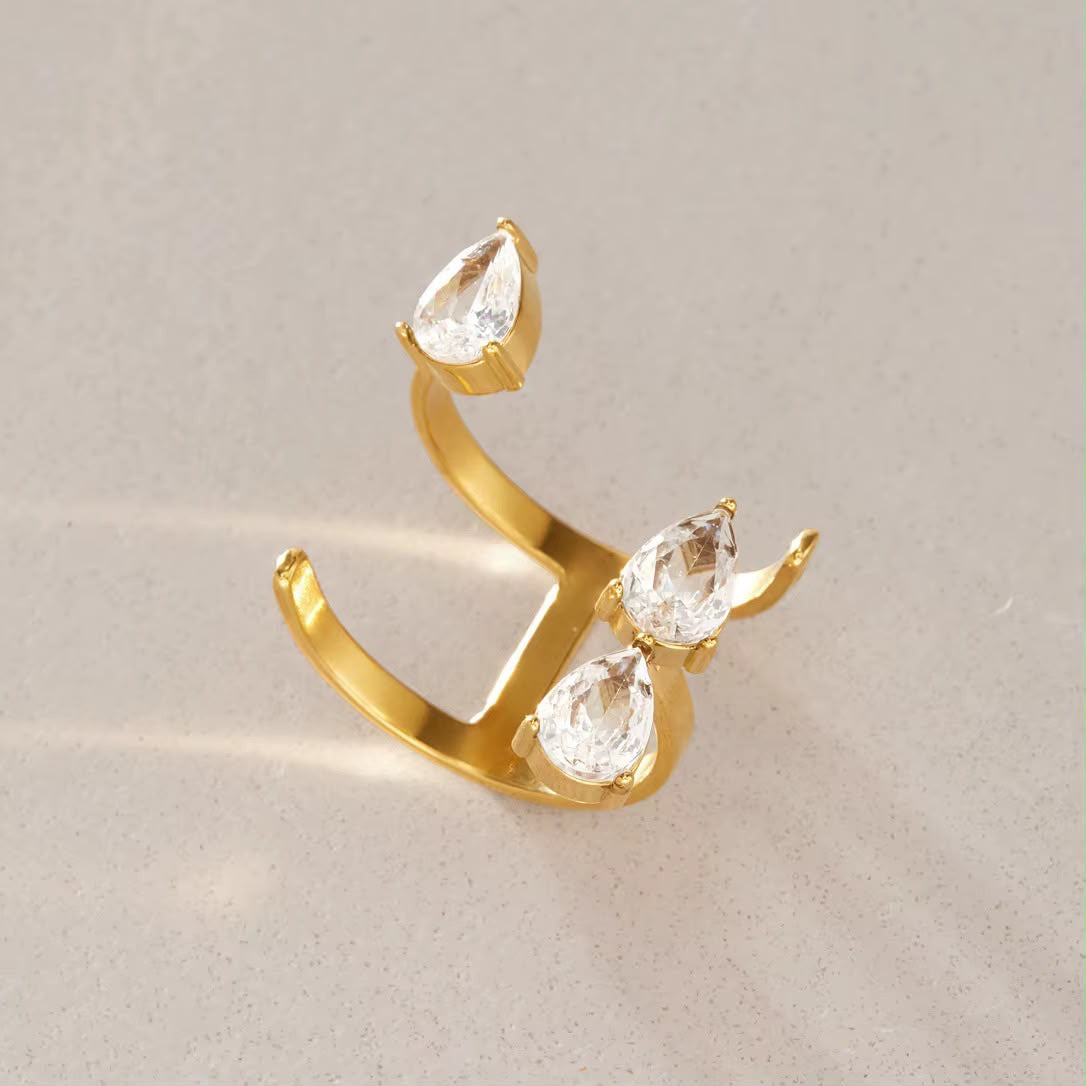 Etoile De Larmes Ring