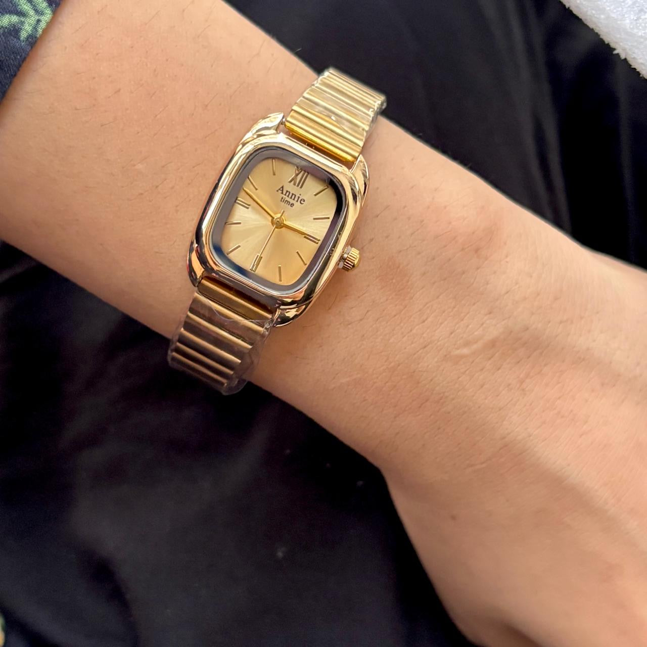 LUX Lumière Square Gold Watch