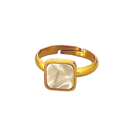 Moonstone Noir Ring -Shell