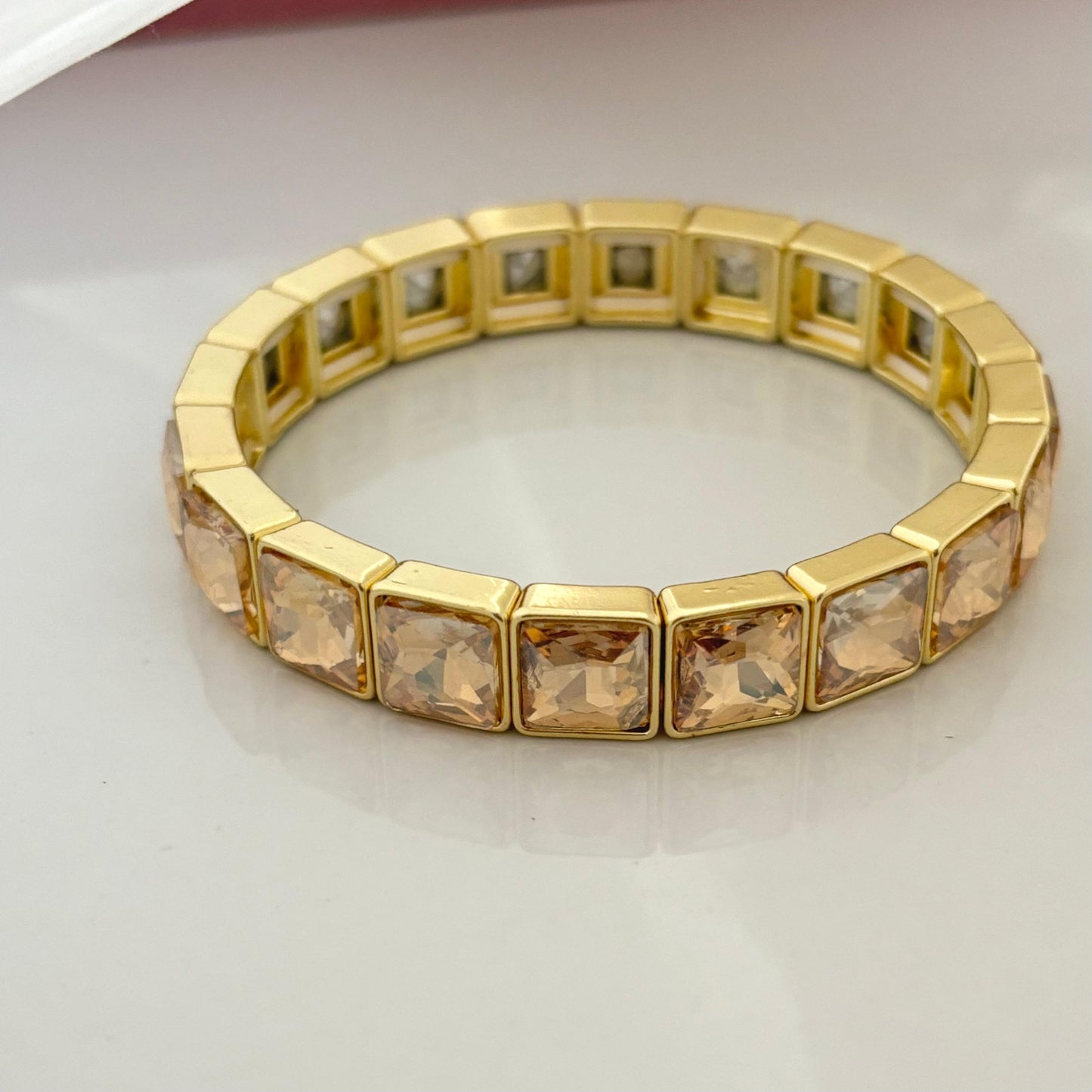 Luxurious Bezel Bracelet -Champagne | Adjustable