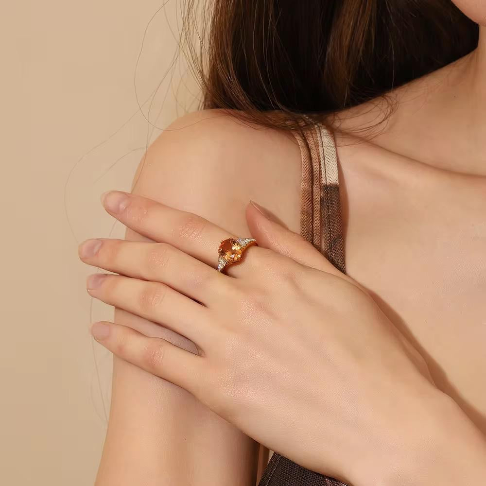 Trophy Wife Ring -Champagne