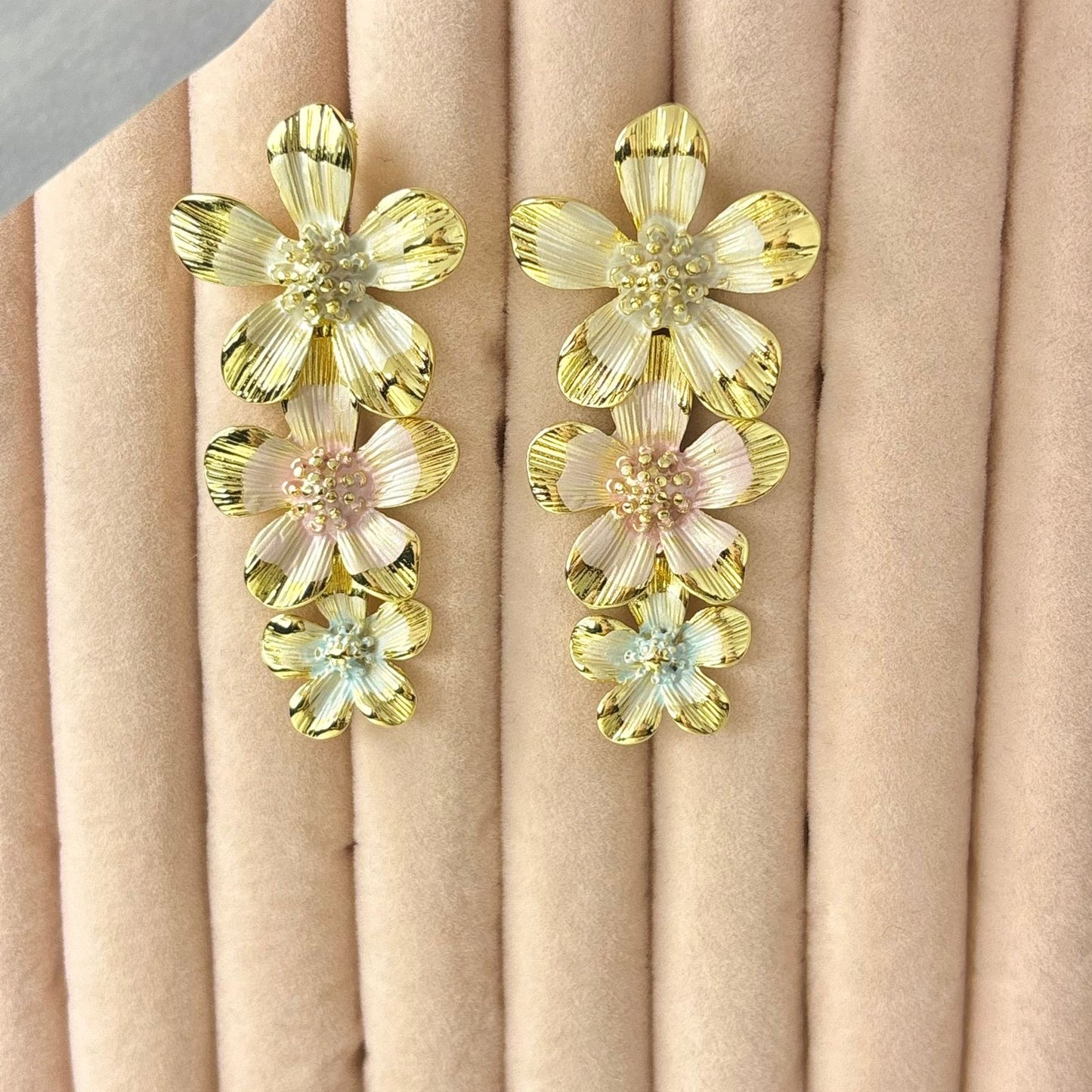 Daisy Vacay Studs -Multi